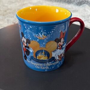 Disney World Happiest Place On Earth 2005 Collectible Coffee Mug Mickey Mouse